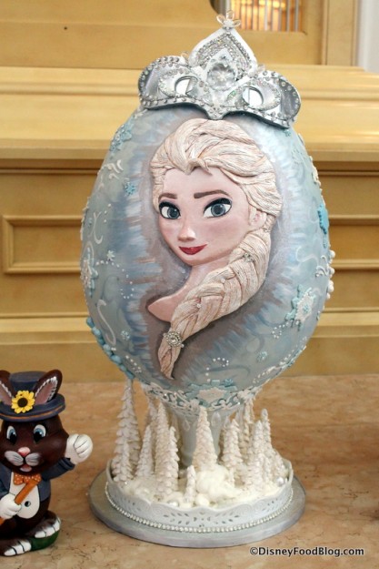 Queen Elsa egg