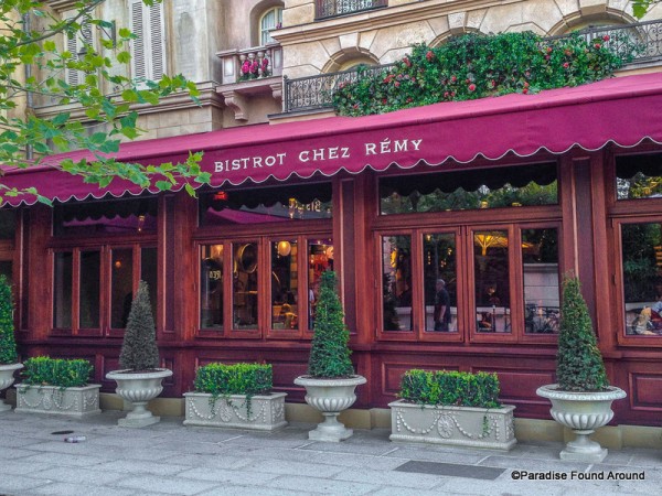 Bistrot Chez Rémy Outdoor Awning