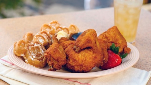 Fried Chicken and Waffles disneyland 24 hour day 2015