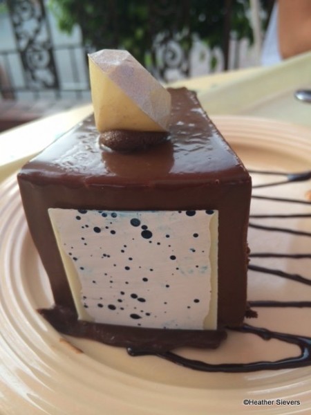 White Chocolate Diamond Topper & Backside of the Cake