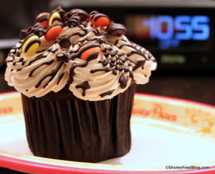Reese's Pieces Cupcake