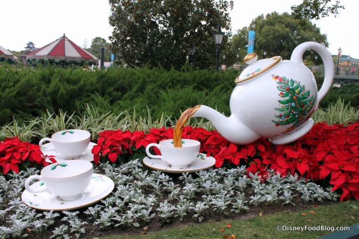 Epcot UK Christmas Tea Topiary