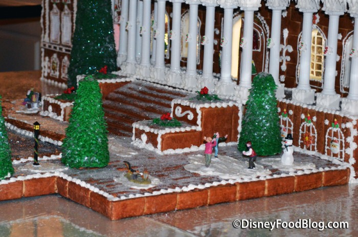 Details Of The Gingerbread Display of the U.S Capitol Building 