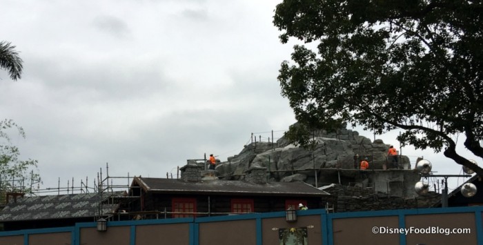 Construction in the Norway Pavilion