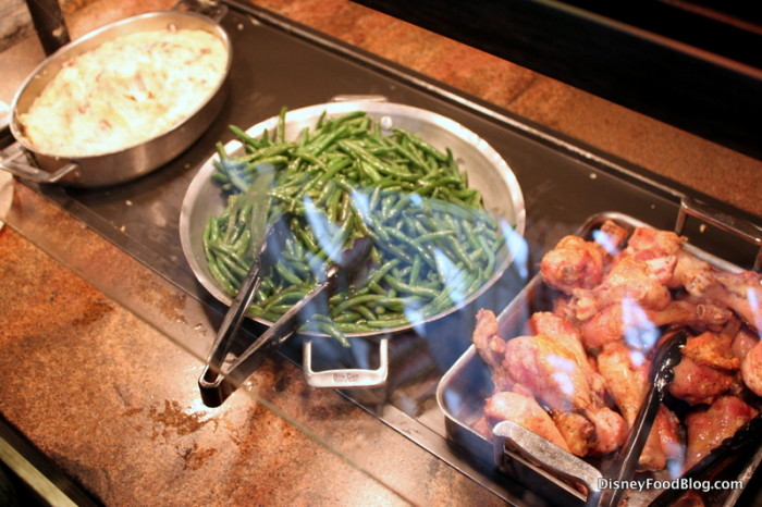 Kids Station: Mashed Potatoes, Green Beans, and Chicken