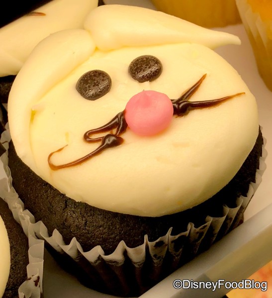 Easter Bunny Cupcake at Goofy's
