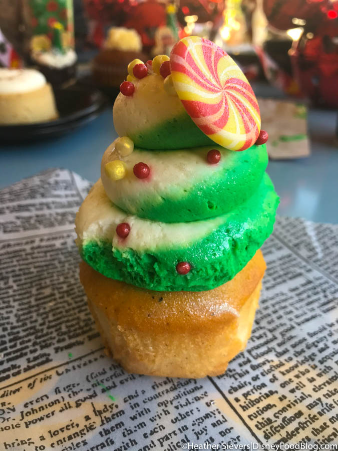 REVIEW: Oh, By Gosh, By Golly! Jolly Holiday Bakery's Christmas Treats ...