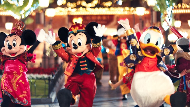 Disneyland-Shanghai-Lunar-New-Year-Sprin