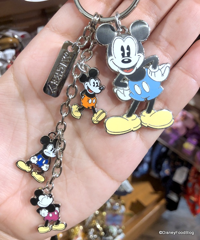 car accessories Mickey Mouse keychains Disney lovers Checkered Mouse Key Chain Minnie Mouse Disney world