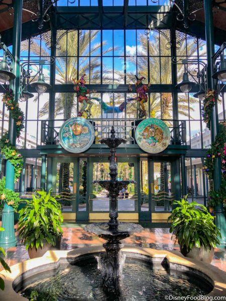 wdw-port-orleans-french-quarter-lobby-at