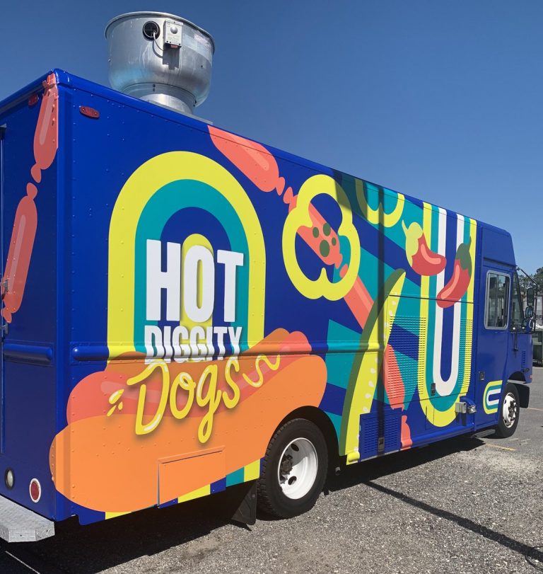 First Look AND Review! The NEW Hot Diggity Dogs Food Truck is NOW OPEN