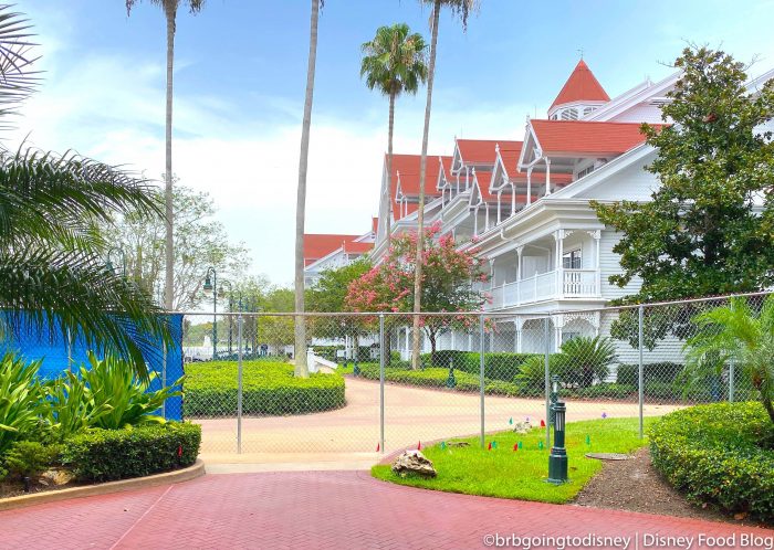 You’ve Gotta See This Photo of “The Great BLUE Wall” at Disney’s Grand Floridian Resort! 