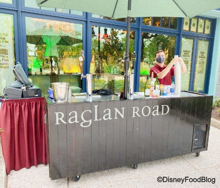 Raglan Road Reopened in Disney Springs Today to a Bit of a CROWD! 