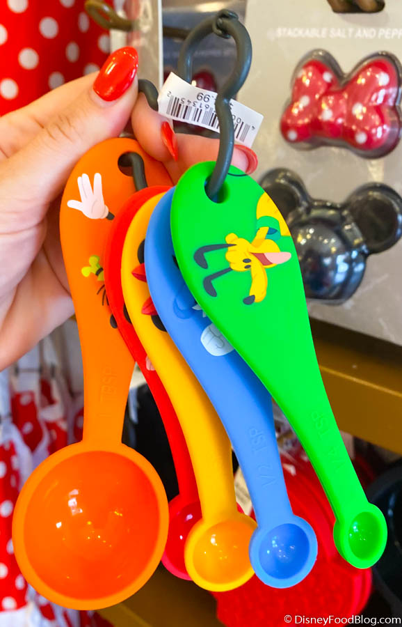 https://www.disneyfoodblog.com/wp-content/uploads/2020/07/2020-WDW-Hollywood-Studios-Celebrity-5-and-10-Measuring-Spoons.jpg