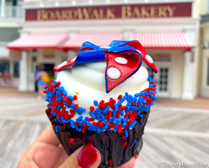 REVIEW! Disney World’s BoardWalk Bakery’s Fourth of July Cupcake is a STUNNER! 