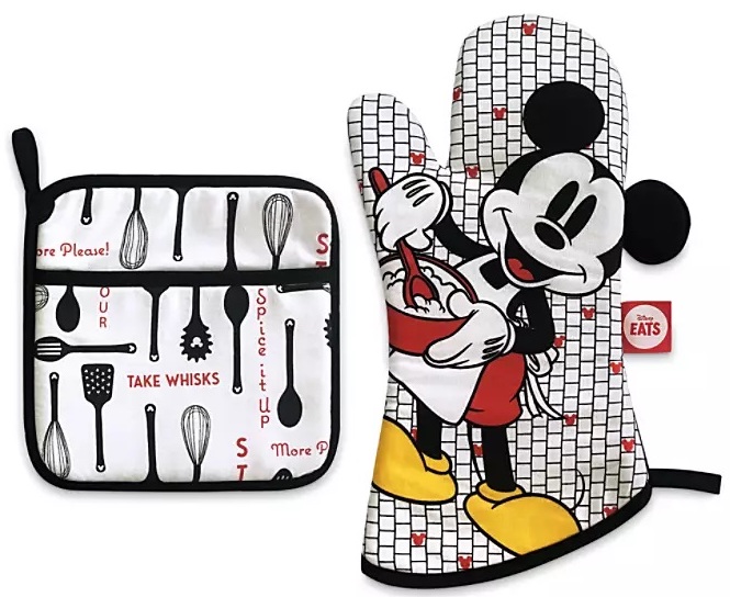 Cook Up Some Magic In The Kitchen With These New Disney Kitchen Items Available Online The Disney Food Blog