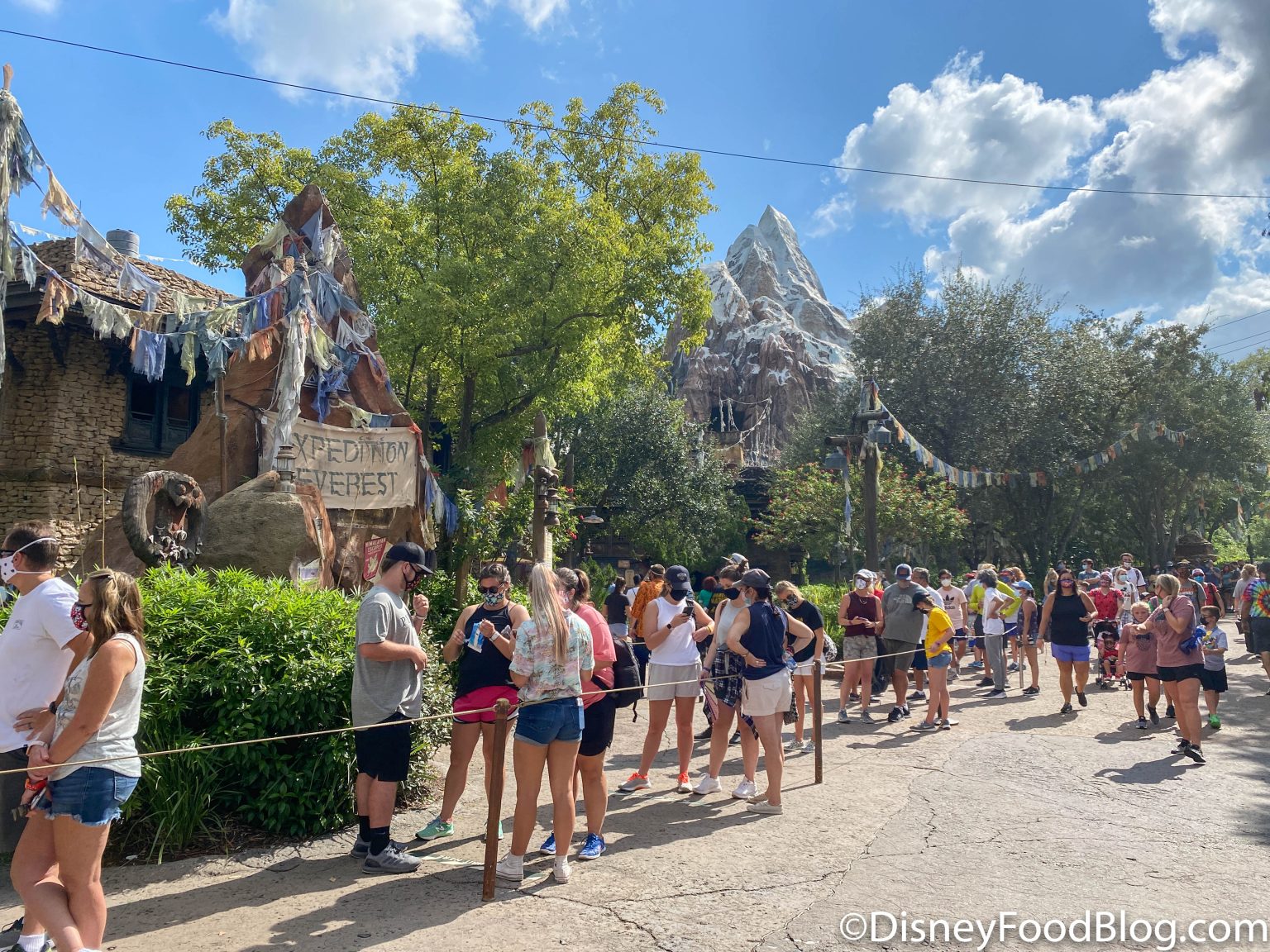 PHOTOS: Here's What the Spring Break Crowds Look Like in Disney World ...