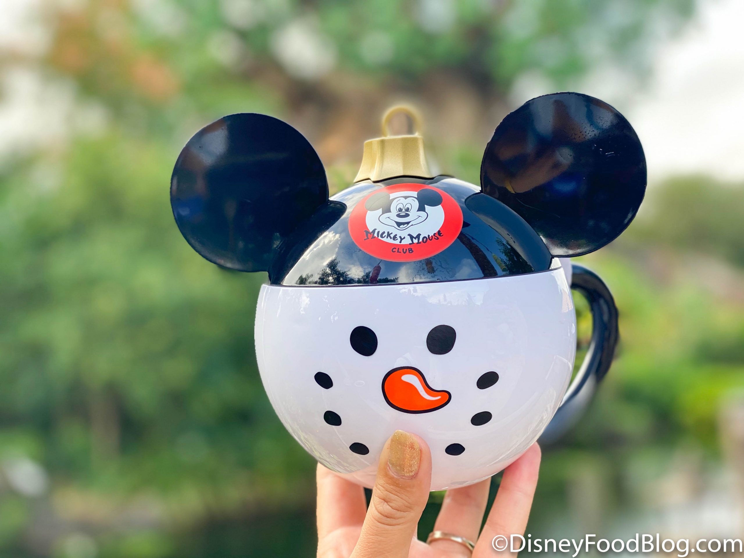 Photos The Adorable Snowman Cup Is Back In Disney World The Disney Food Blog