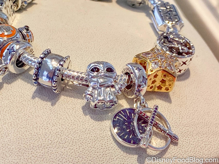 Pics! LOTS of Star Wars Pandora Charms Are Available in Disney World ...