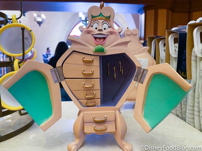 Pre-Order Tokyo Disney Resort 2020 Beauty & The Beast Figure Case Wardrobe 