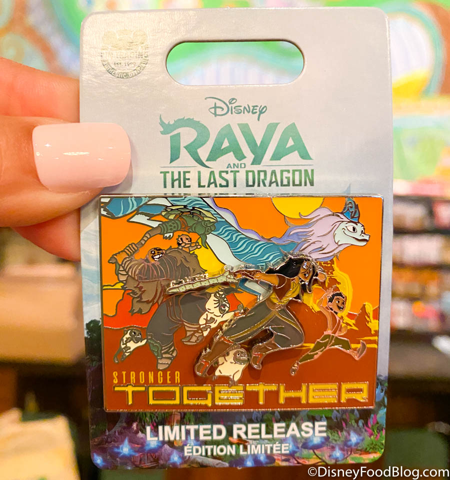 NEW 2021 DISNEY PARKS LIMITED RELEASE RAYA THE LAST DRAGON PIN STRONGER TOGETHER 