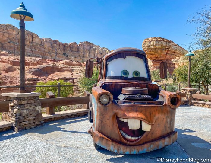 2021 Disney Parks Pixar Cars 15th Anniversary Pin Lightning McQueen Tow Mater 