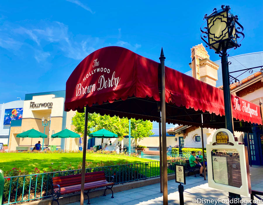 10 Secrets Most People Don't Know About Shopping at Walt Disney World -  Disney Dining