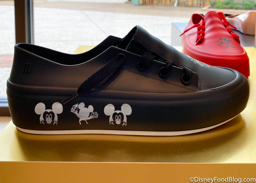 What Shoes Should You Wear in Disney World? Our Readers Share Their  Thoughts! | the disney food blog