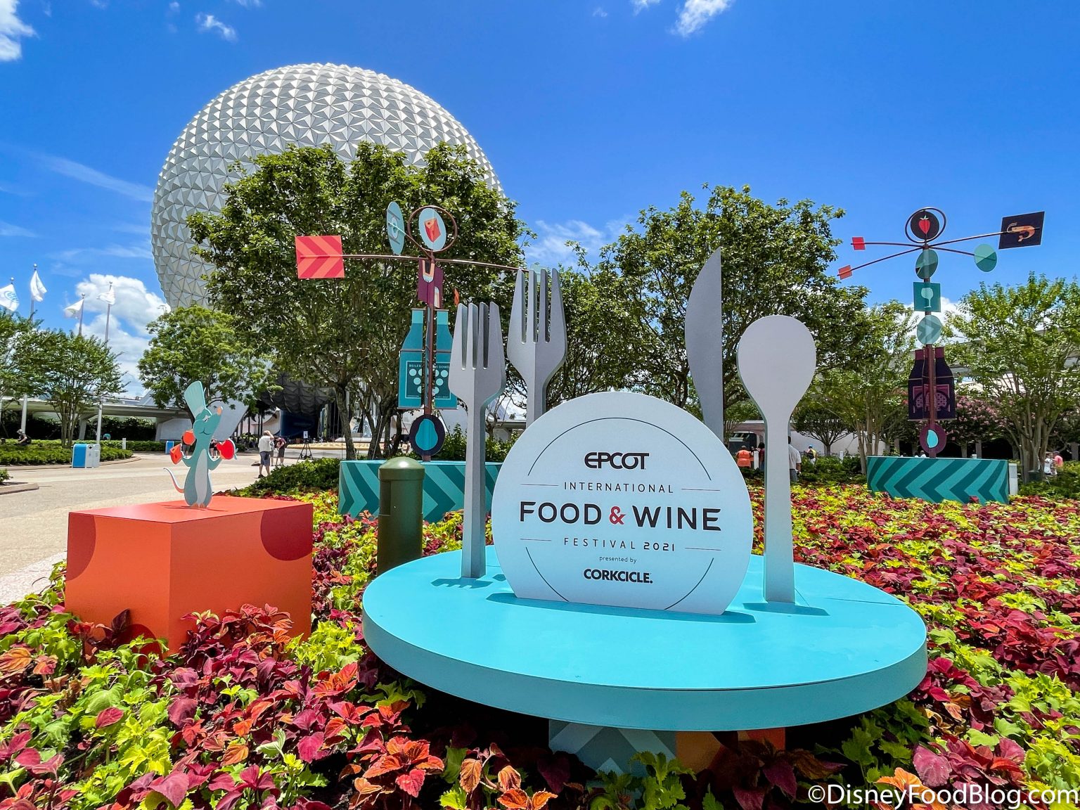 PHOTOS & VIDEOS! We're LIVE From the 2021 EPCOT International Food and