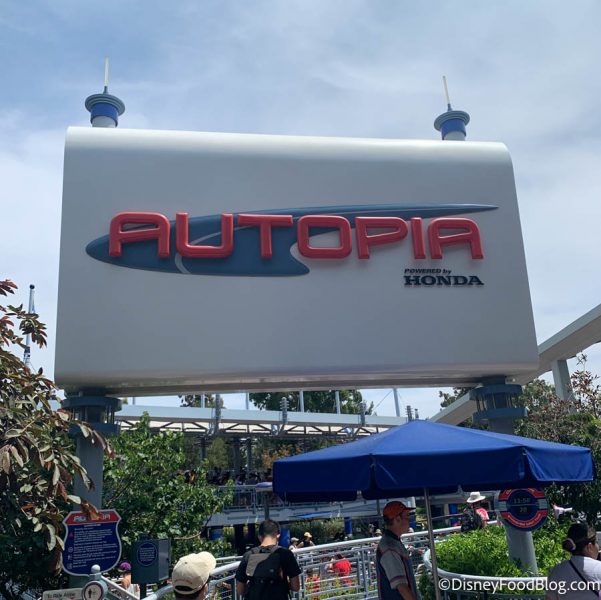 Disneyland-Autopia-Entrance-Summer-July-