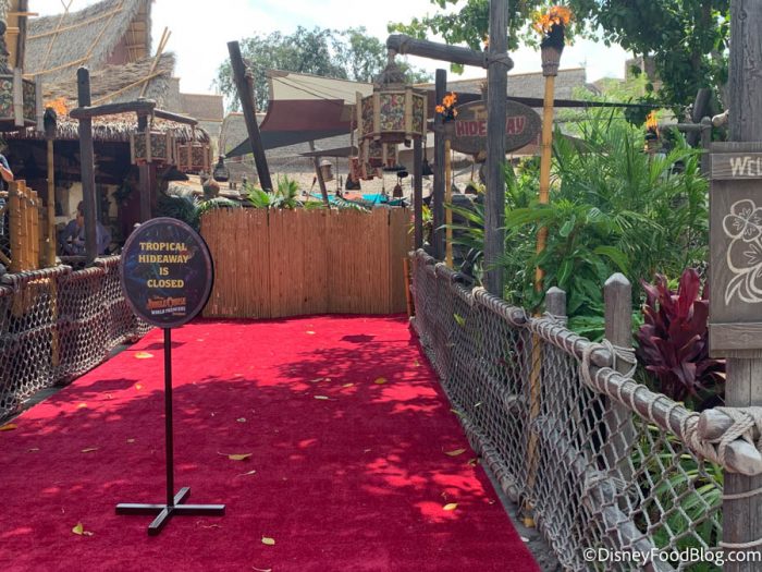 Disneyland-Jungle-Cruise-Red-Carpet-Prem