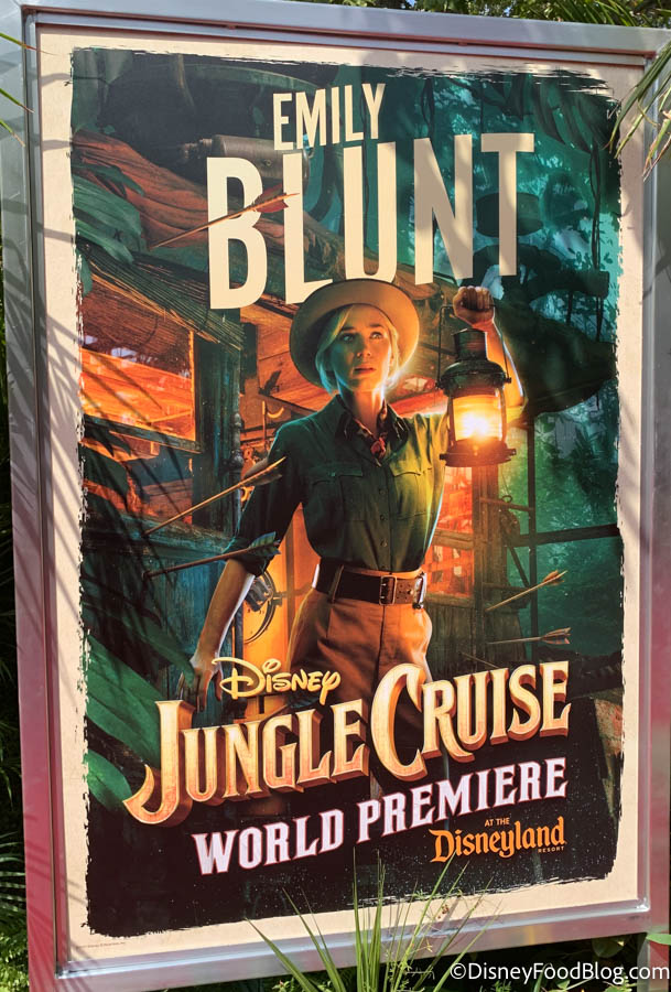 Official poster for 'Jungle Cruise,' starring Dwayne Johnson and Emily  Blunt : r/movies