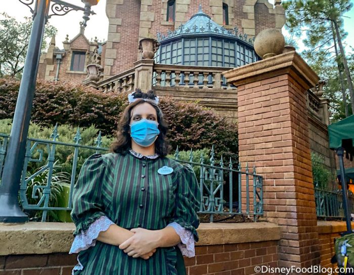 10 Disney Decorations You Need to Create Your Very Own Haunted ...