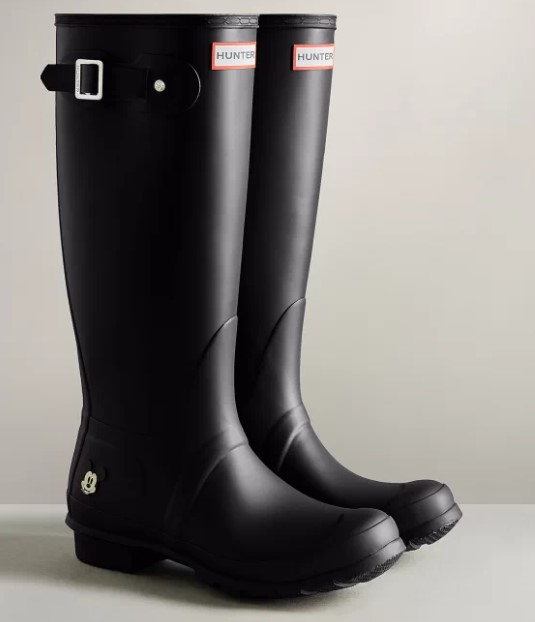 PHOTOS: Hide Your Wallets, Hunter’s New Mickey Rain Boots Are AMAZING ...
