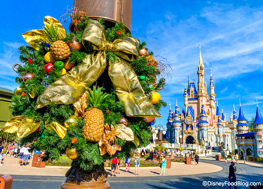 Our FREE Gift to YOU! 25 Holiday Disney World Wallpapers From DFB! | the  disney food blog