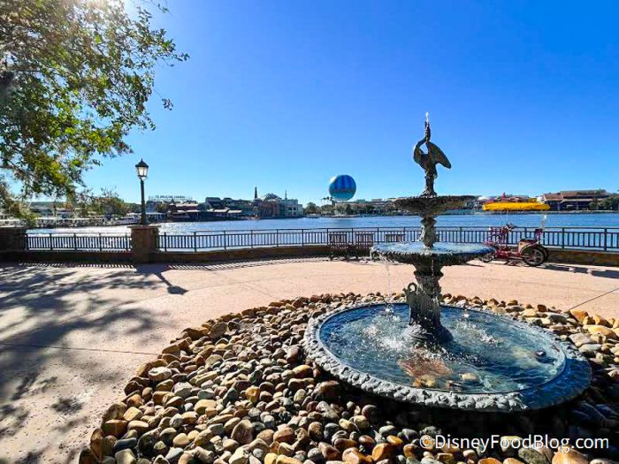 2021-wdw-saratoga-springs-atmosphere-11-