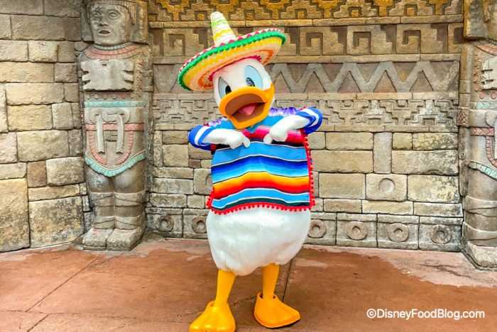 2022-wdw-epcot-mexico-pavilion-donald-du