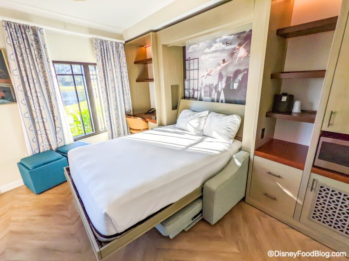 Riviera-Resort-Room-Bed-Area-General-Pul