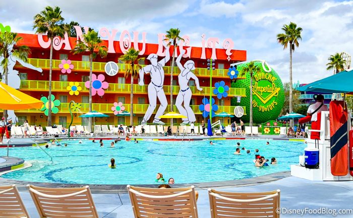 2022-wdw-pop-century-resort-pool-hippy-d