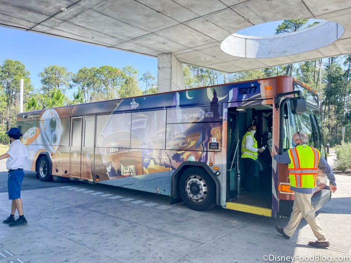 A COMPLETE Guide to Taking the Bus in Disney World | the disney food blog