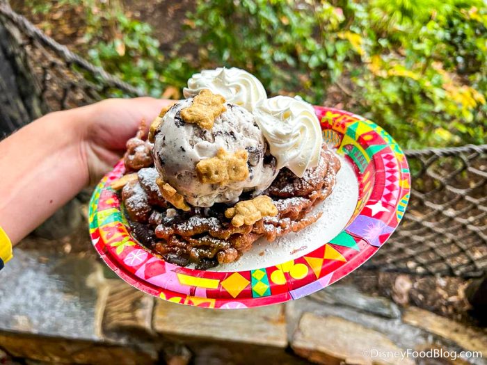 https://www.disneyfoodblog.com/wp-content/uploads/2022/03/Cookies-and-Cream-Funnel-Cake-Disneyland-Park-Hungry-Bear-Restaurant-2-700x525.jpg