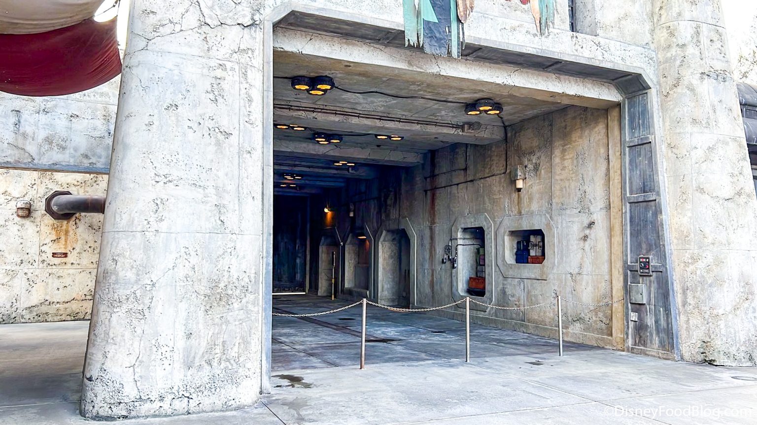 There's a HIDDEN Star Wars Hotel Tribute in Disney's Hollywood Studios ...