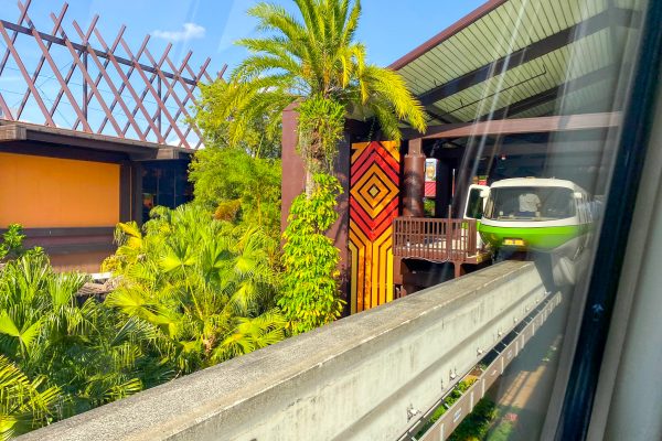 A MAJOR Hotel Transportation Perk Is BACK At Disney’s Polynesian Resort!