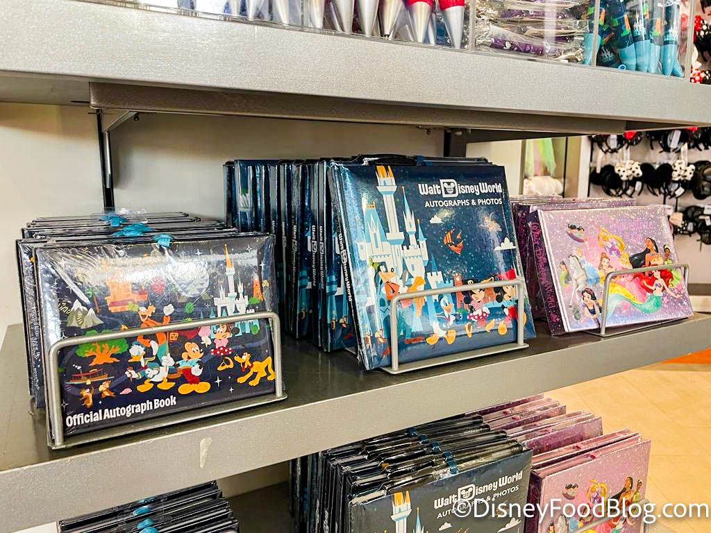 PHOTOS Autograph Books Are BACK in Disney World! ⋅ Disney Daily