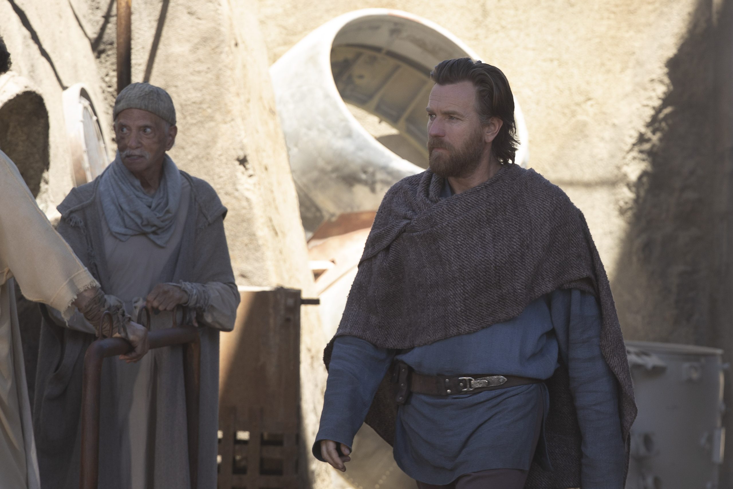 Obi-Wan Kenobi's Moses Ingram Visits Star Wars: Galaxy's Edge at Disneyland  - Jedi News