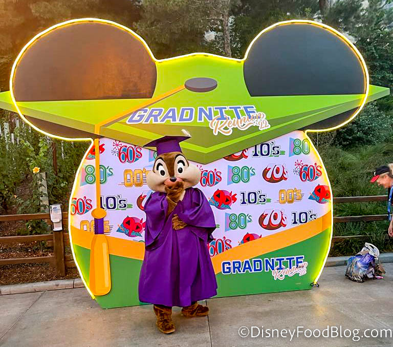 PHOTOS Everything You Can Do at Disneyland’s 2022 Grad Nite Event