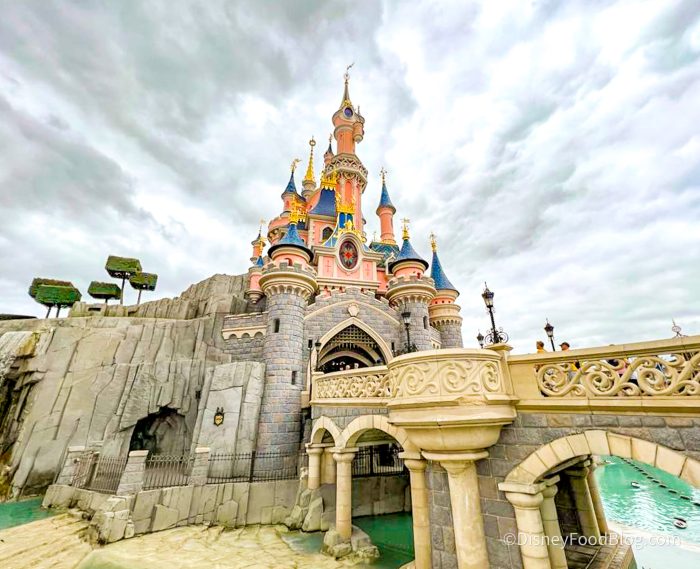 2022-dlp-paris-sleeping-beauty-castle-st
