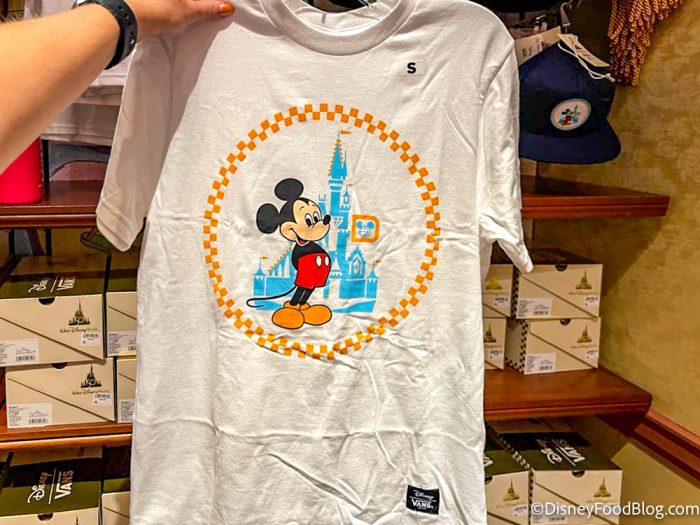 Visiter la boutique DisneyDisney Alice In Wonderland Curiouser And Curiouser Box Up T-Shirt 