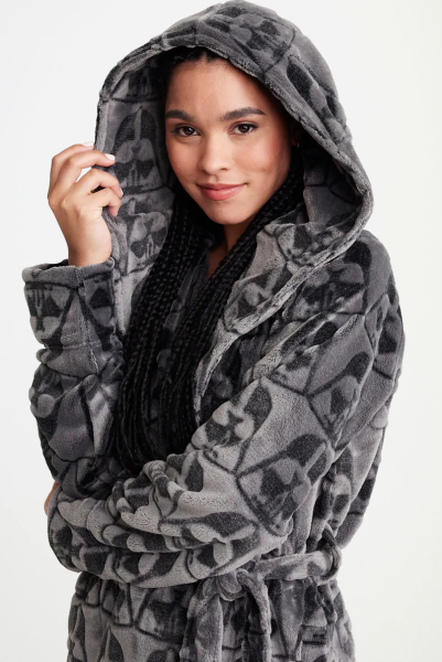 2022-Star-Wars™-Textured-Fleece-Robe-Ver