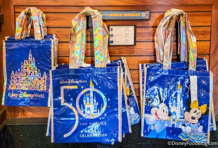 2022-wdw-dak-what’s new-discovery trading co-reusable bags-50th anniversary